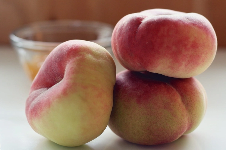 peaches-1446377_1920.jpg